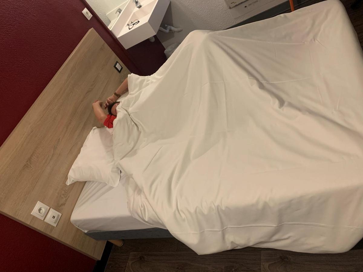Hotelf1 Saint Witz A1 Hotel Bagian luar foto