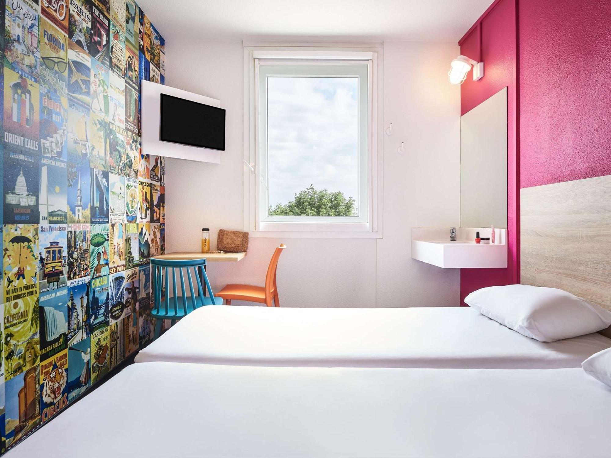 Hotelf1 Saint Witz A1 Hotel Bagian luar foto