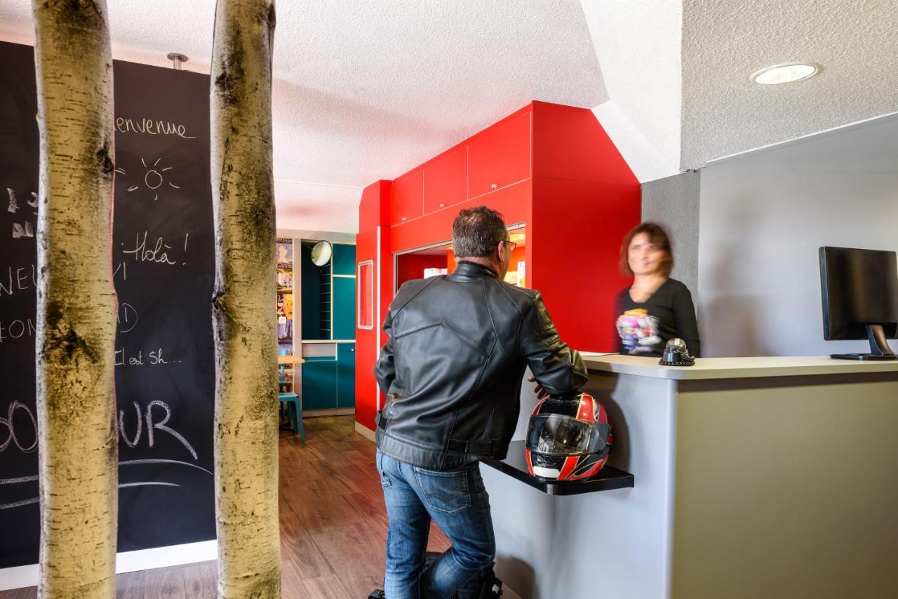 Hotelf1 Saint Witz A1 Hotel Bagian luar foto